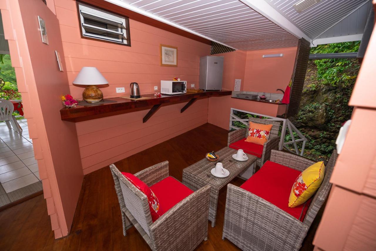 Bora Bora Holiday'S Lodge Exterior photo